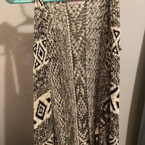 Black,gray and white cardigan